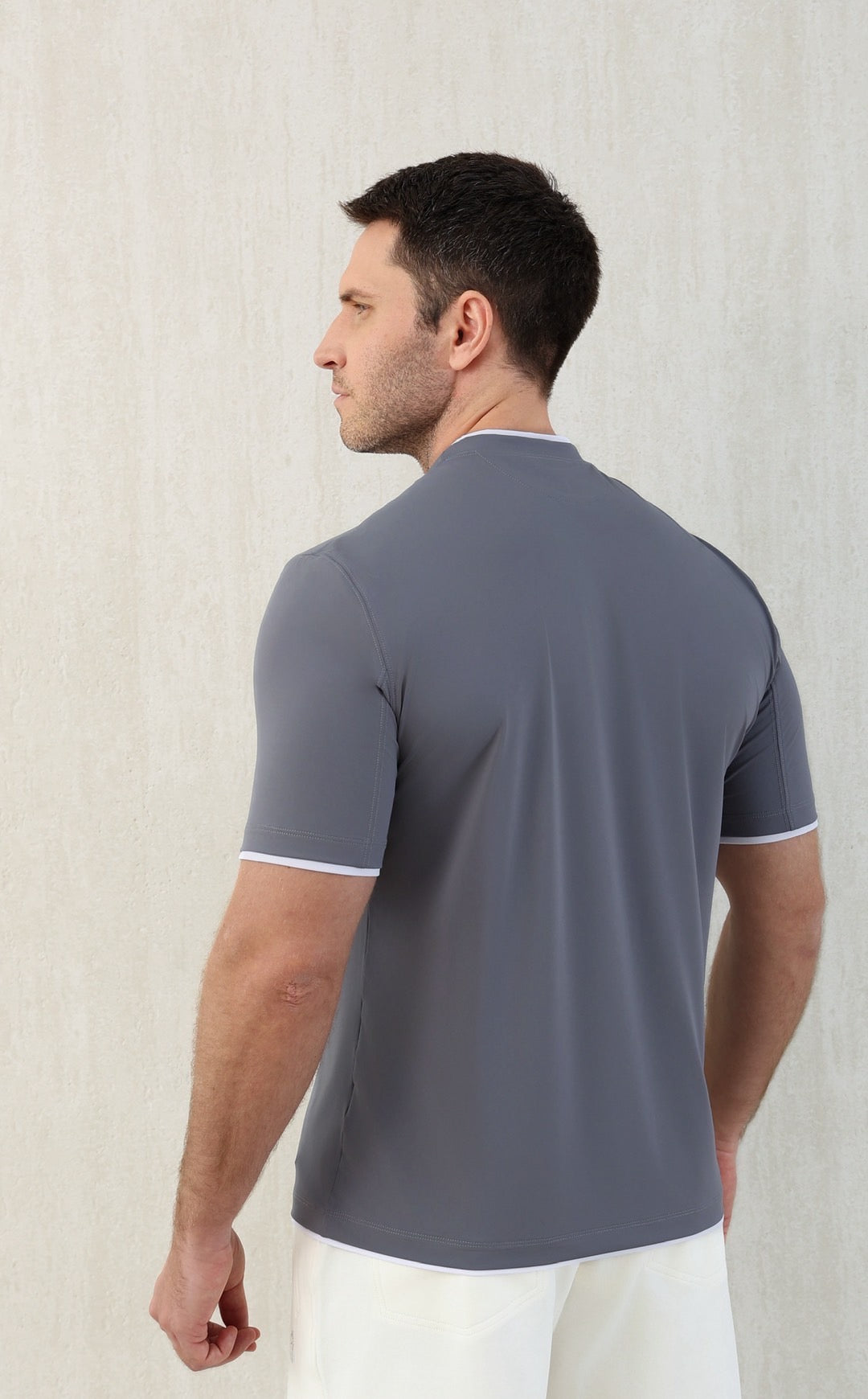 T-shirt ras du cou avec plaque logo Brunello Cucinell!