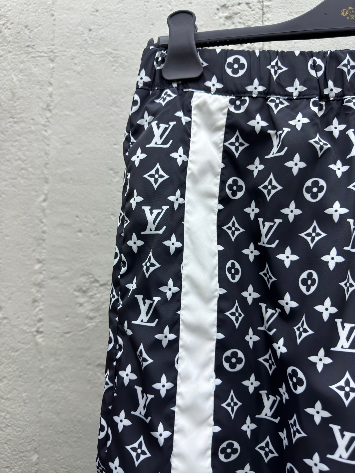 بنطال رياضي كاجوال من LV