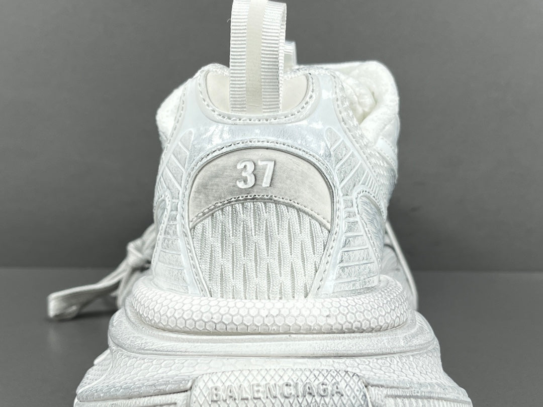 Balenciag! 3xl Mesh Lace-Up Distressed Sneaker in White