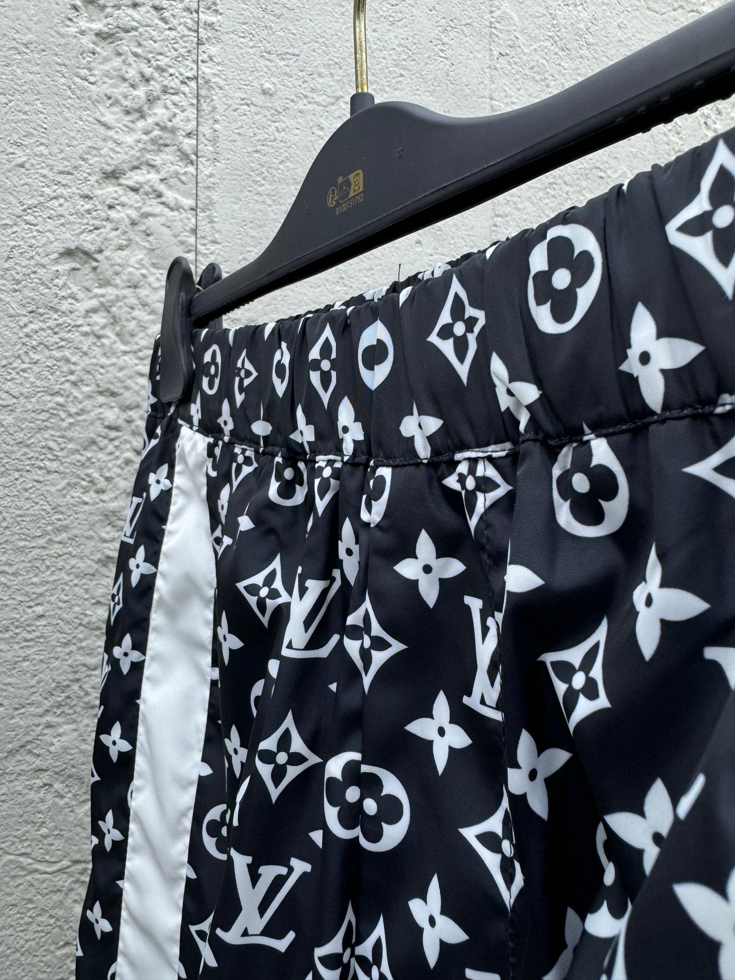 بنطال رياضي كاجوال من LV