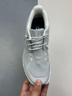 On Clou! 6 Push Sneaker