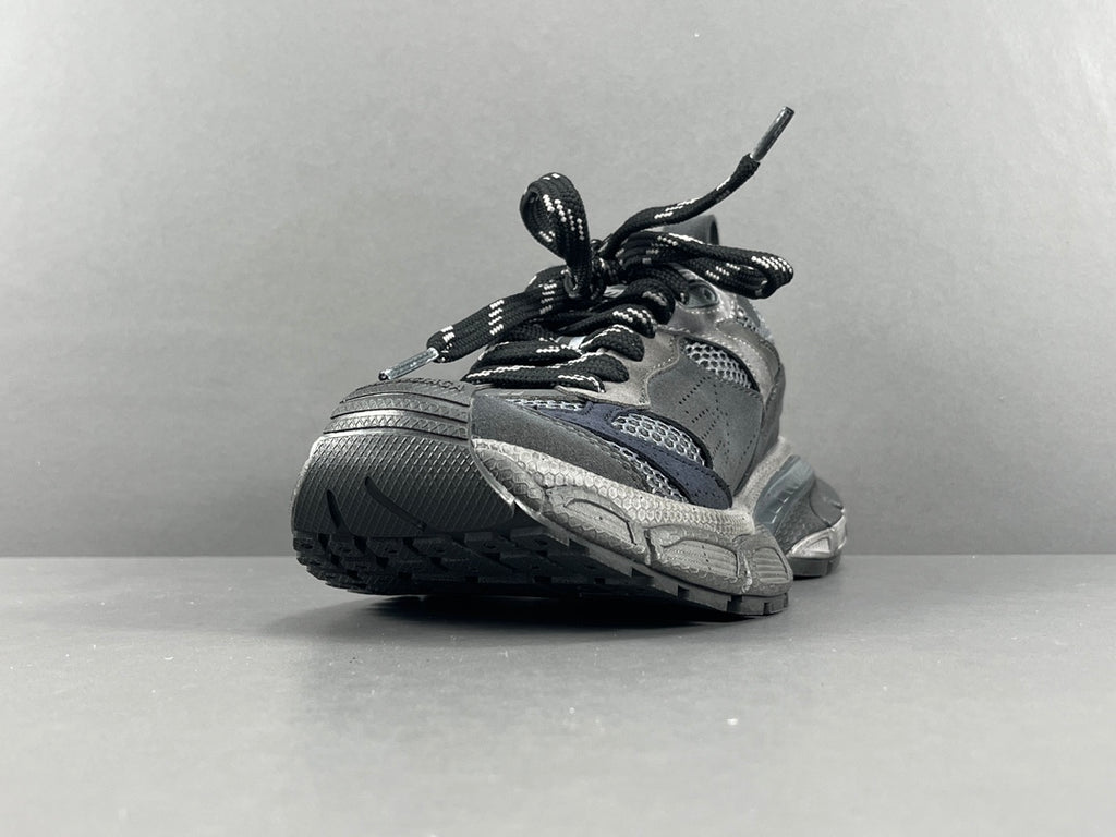 Balenciag! 10.5th generation 3XL Mesh Round Lace-Up Distressed Sole Low-Top Sneakers in Black & gray