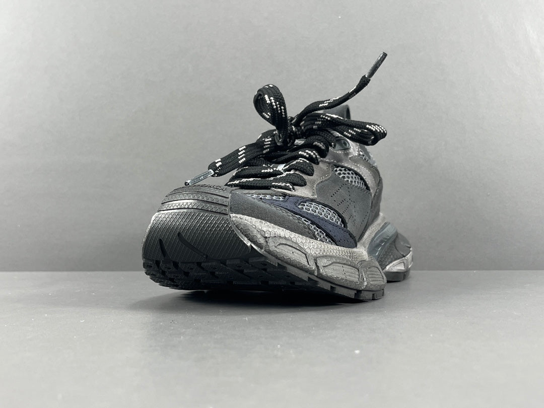 Balenciag! 10.5th generation 3XL Mesh Round Lace-Up Distressed Sole Low-Top Sneakers in Black & gray