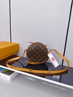 حقيبة LV Boite Chapeau Souple 