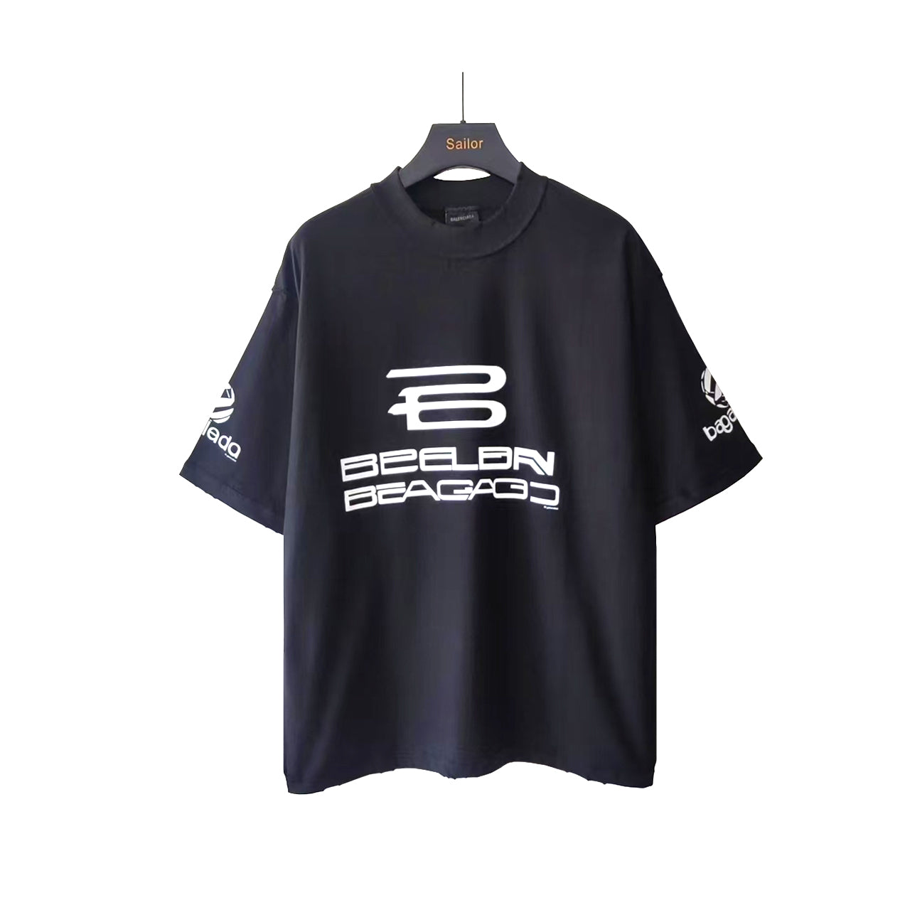 Chemise à manches courtes Balenciaga ! générée par l'IA