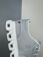 On Clou! 6 Push Sneaker