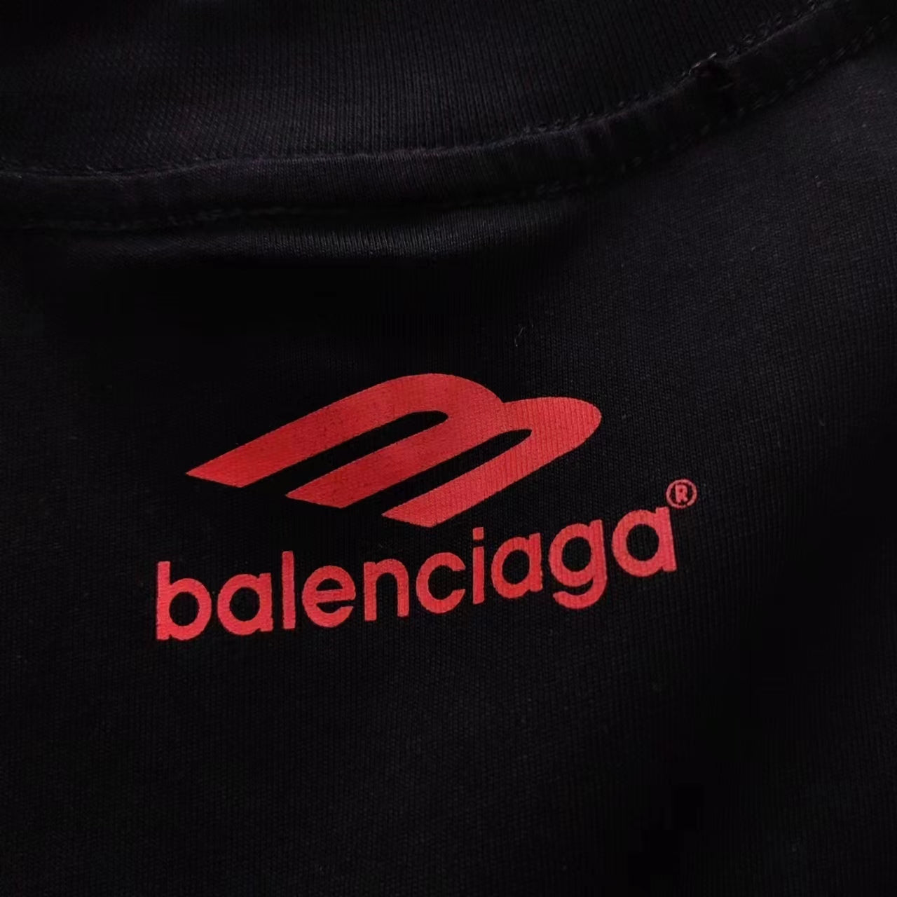T-shirt de course à manches courtes Balenciaga!