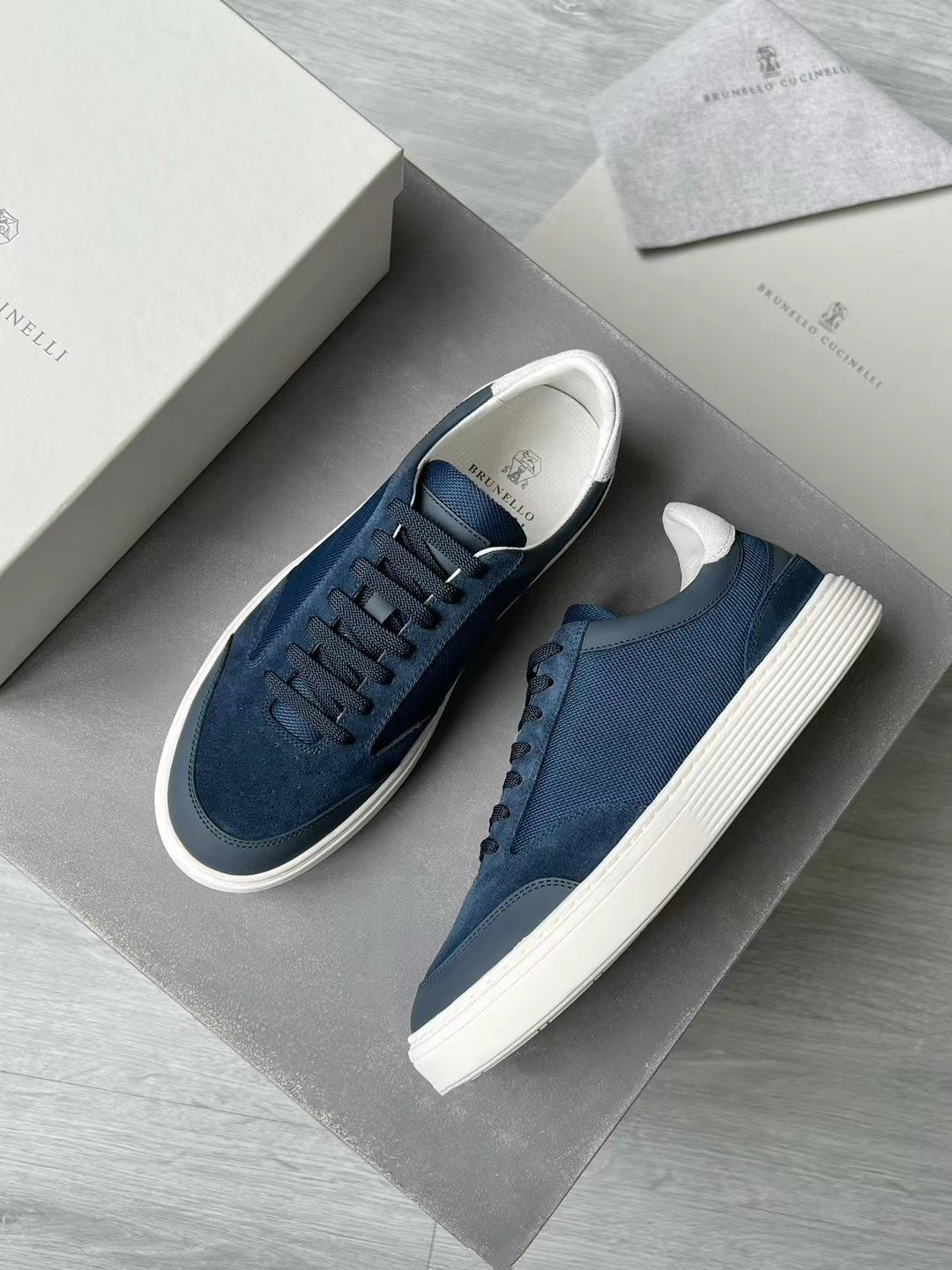 Brunello Cucinel! Leather Sneaker