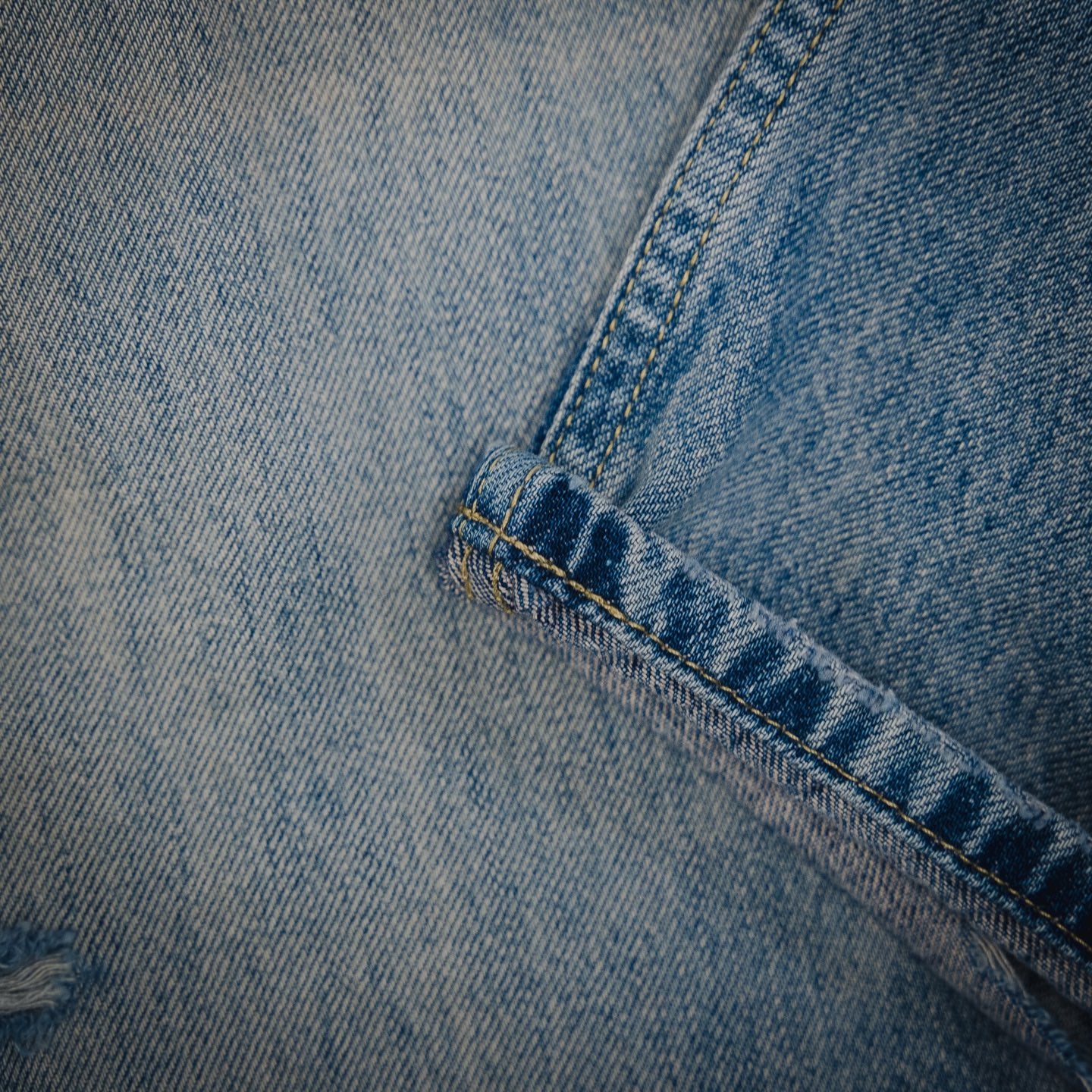 Balencia! Integrated-belt Jeans