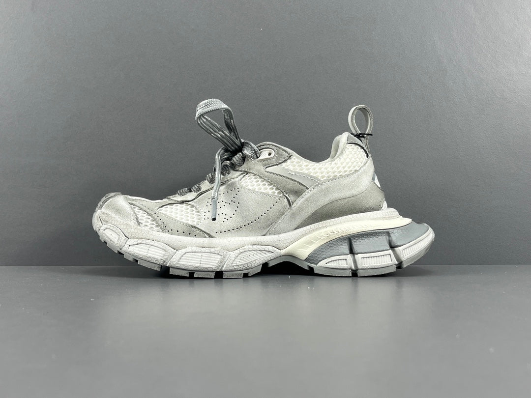 Balenciag! 10.5th generation 3XL Mesh Round Lace-Up Distressed Sole Low-Top Sneaker