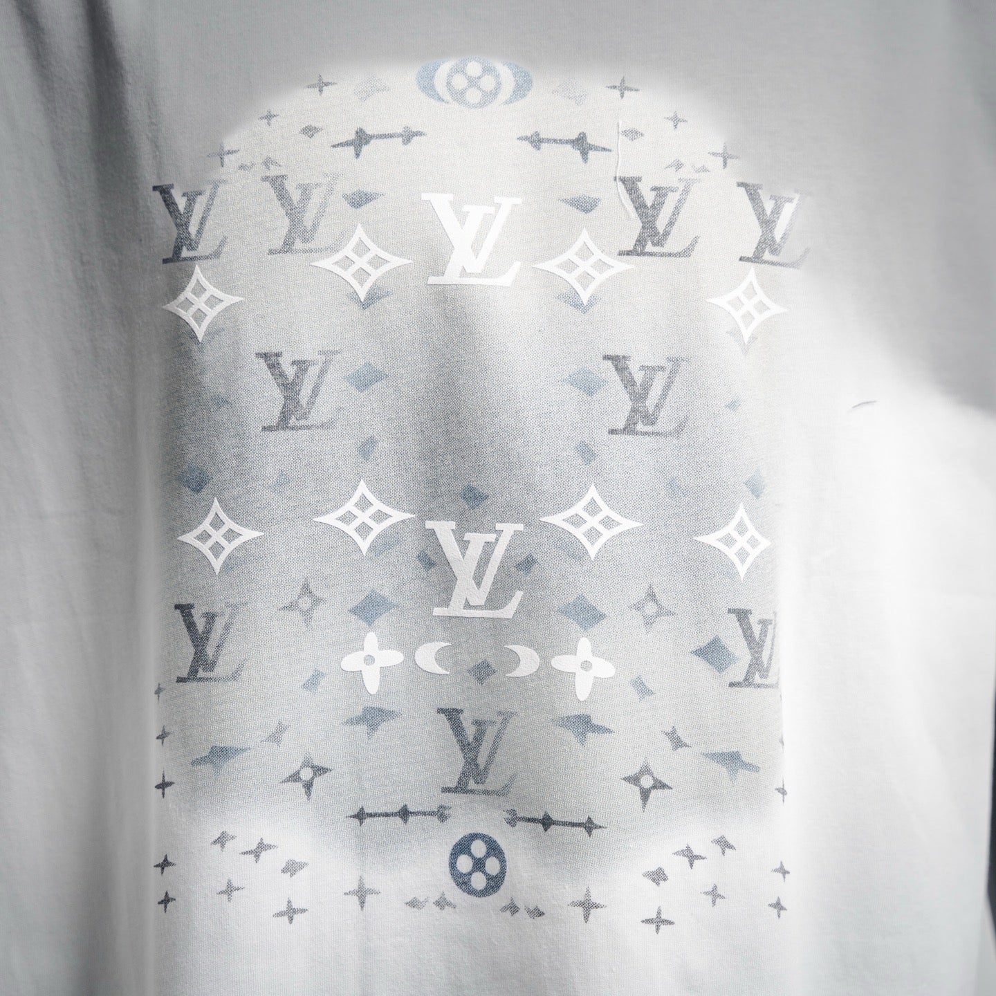 LV T-shirt