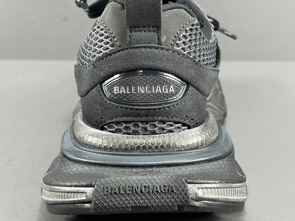 Balenciag! 10.5th generation 3XL Mesh Round Lace-Up Distressed Sole Low-Top Sneakers in Black & gray