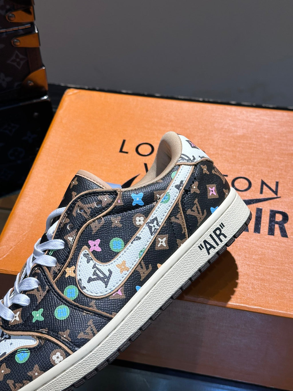 حذاء رياضي LV x Nike Dunk Low