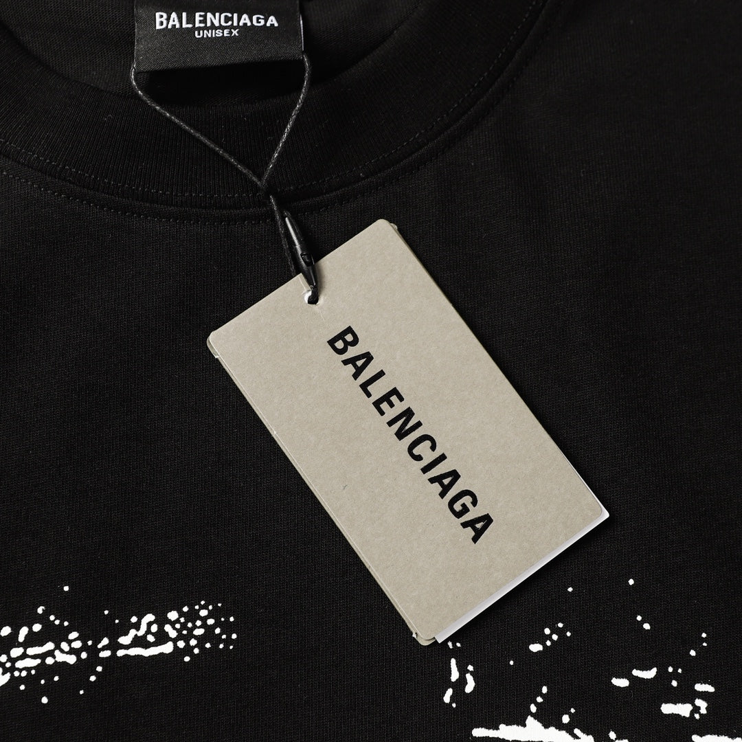 تيشيرت قصير الأكمام بشعار Balenciag!