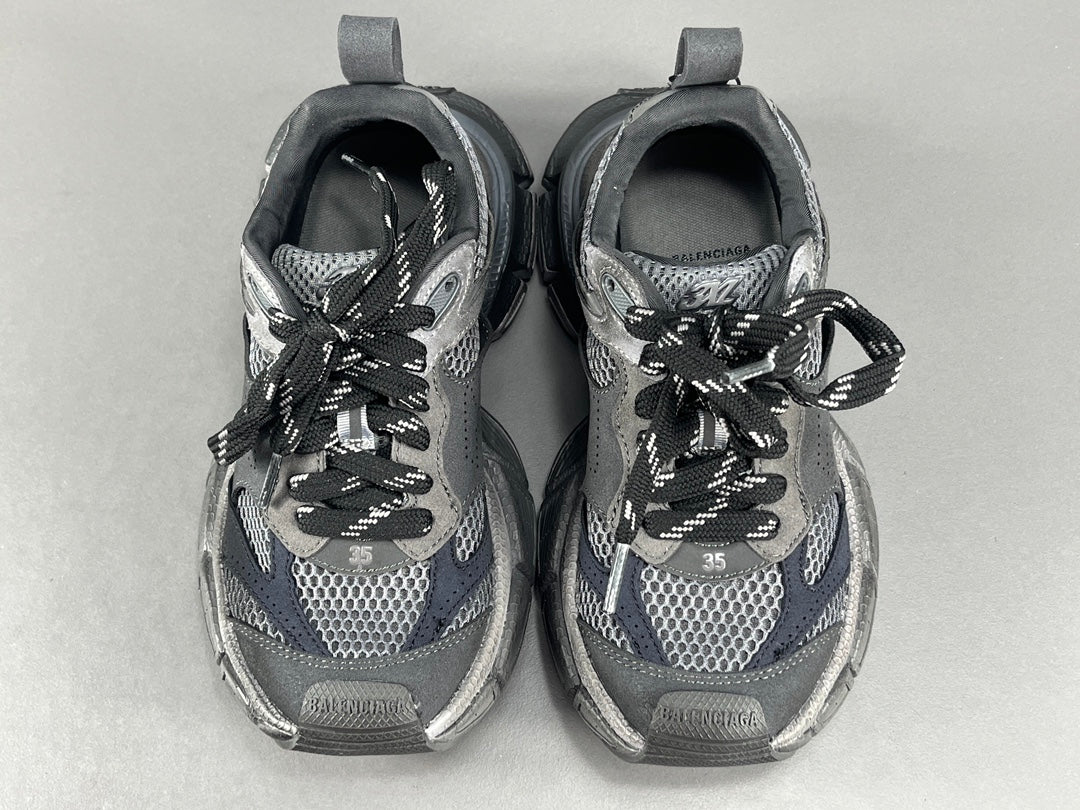 Balenciag! 10.5th generation 3XL Mesh Round Lace-Up Distressed Sole Low-Top Sneakers in Black & gray