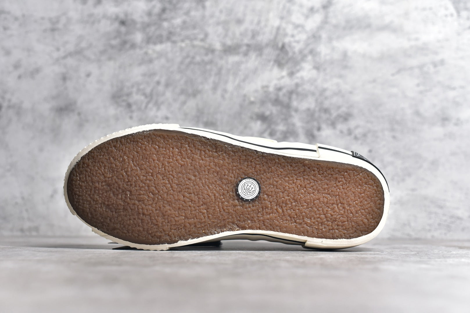 Xvesse! Tiramisu Lows Black Sneakers