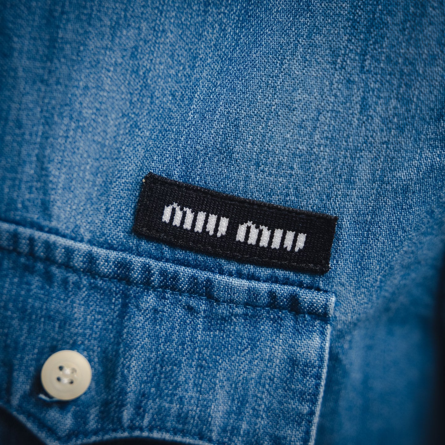 Miu Mi! Blue sleeveless Denim shirt