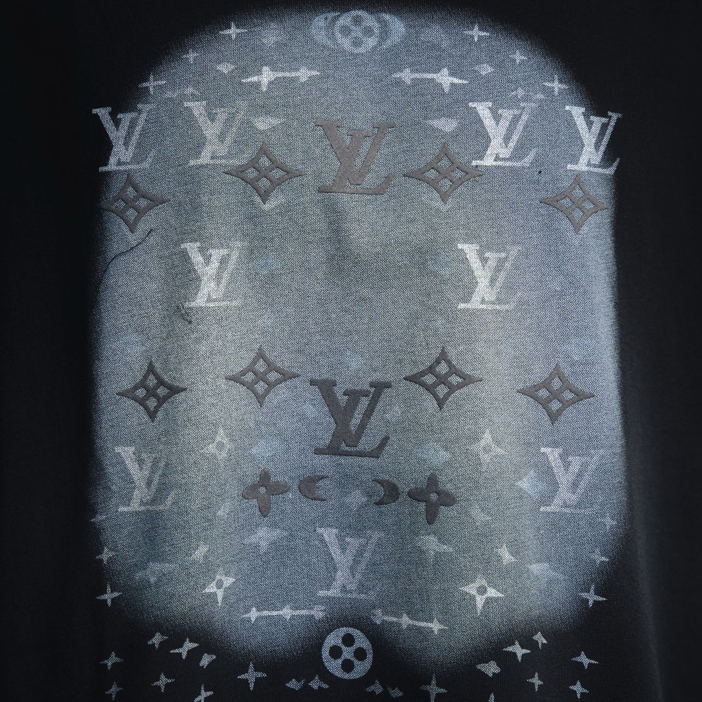 LV T-shirt