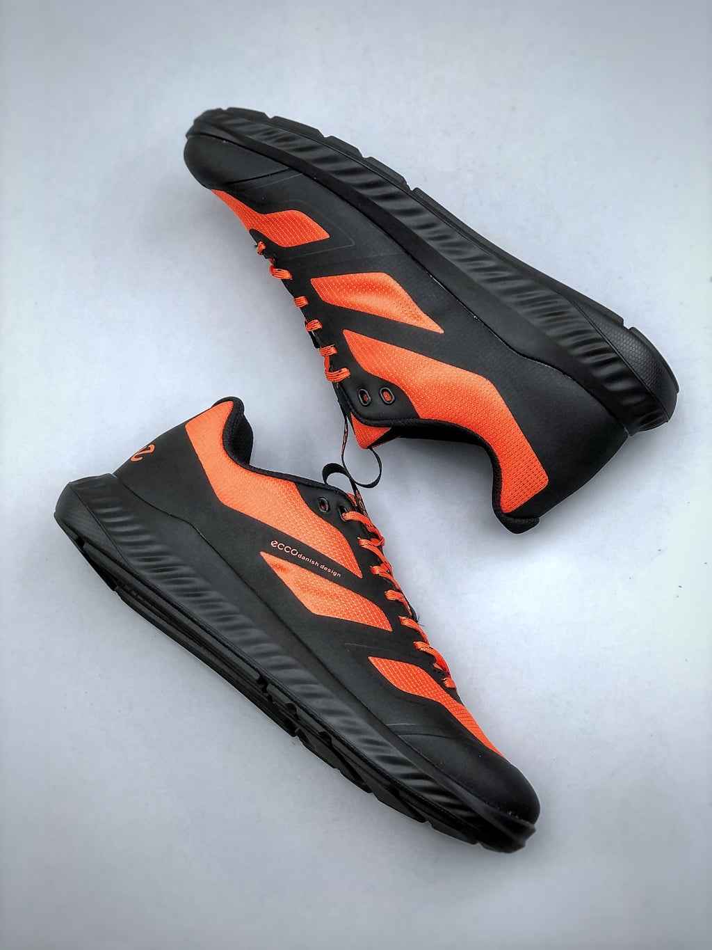 ECCO Black & Red Casual Sneakers