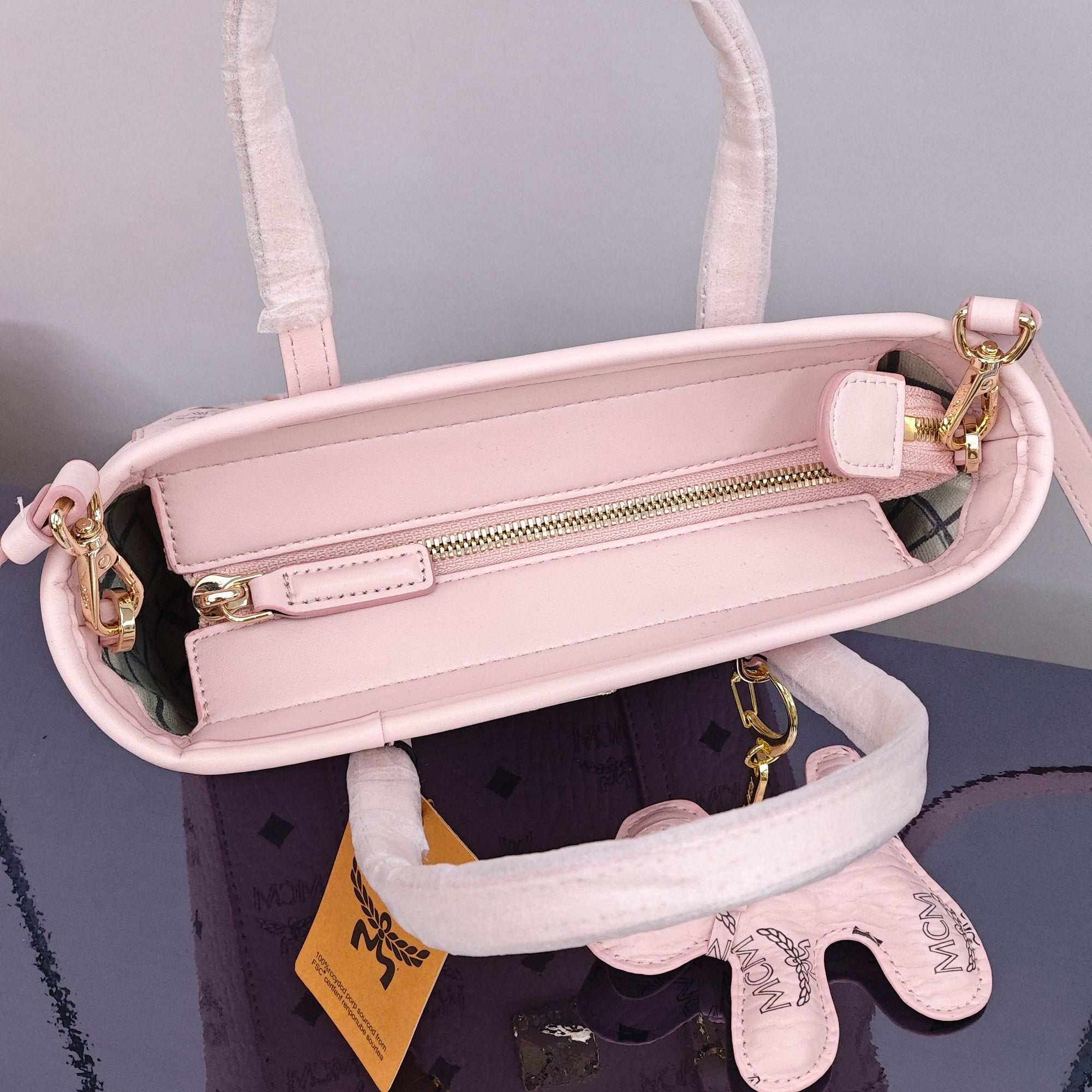 حقيبة تسوق صغيرة من MCM Toni Shopper