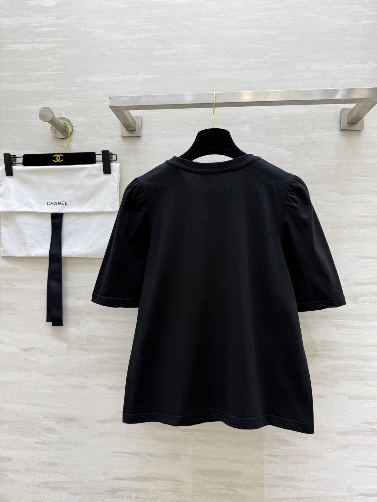CHNE! vintage series hand-embroidered T-shirt