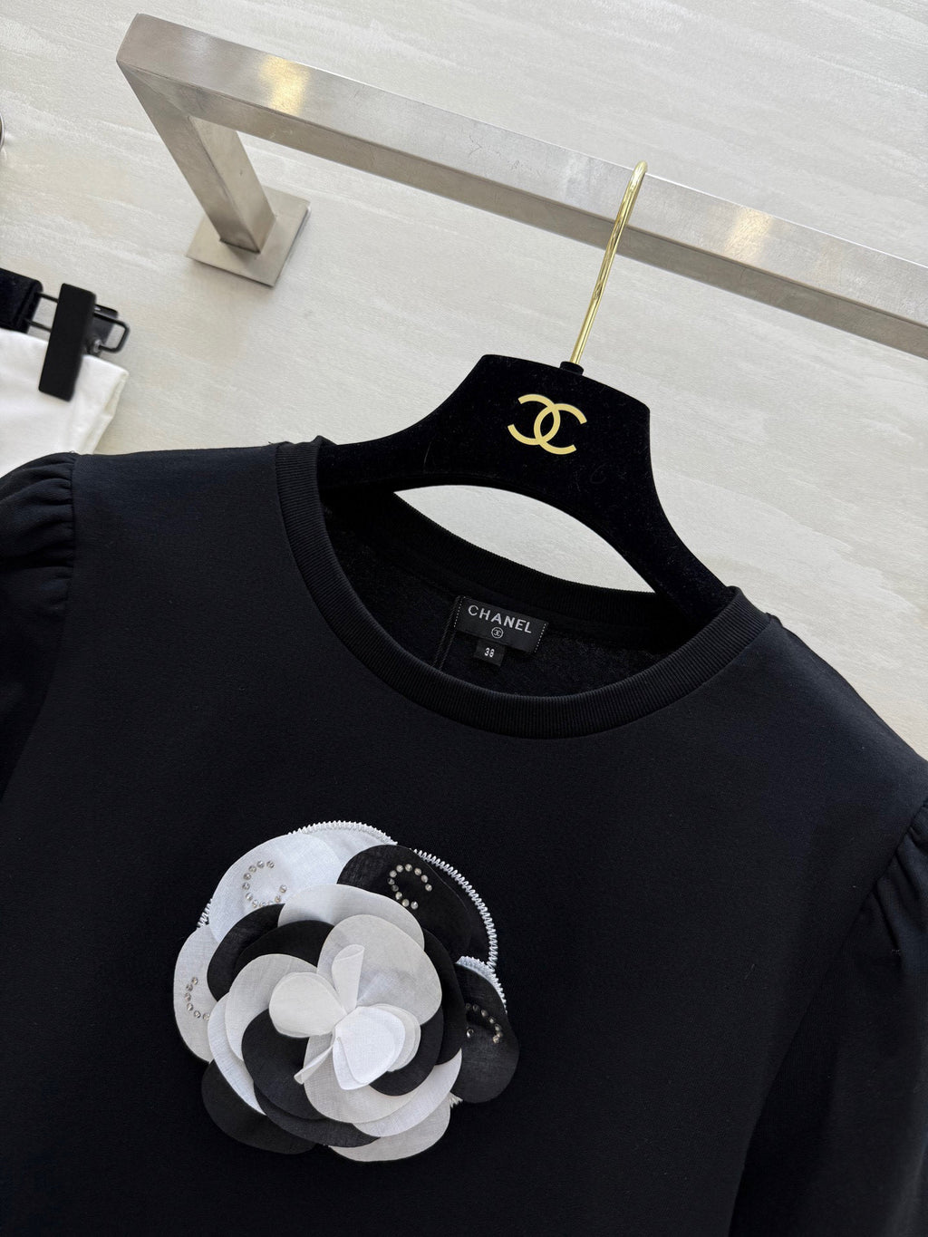 CHNE! vintage series hand-embroidered T-shirt