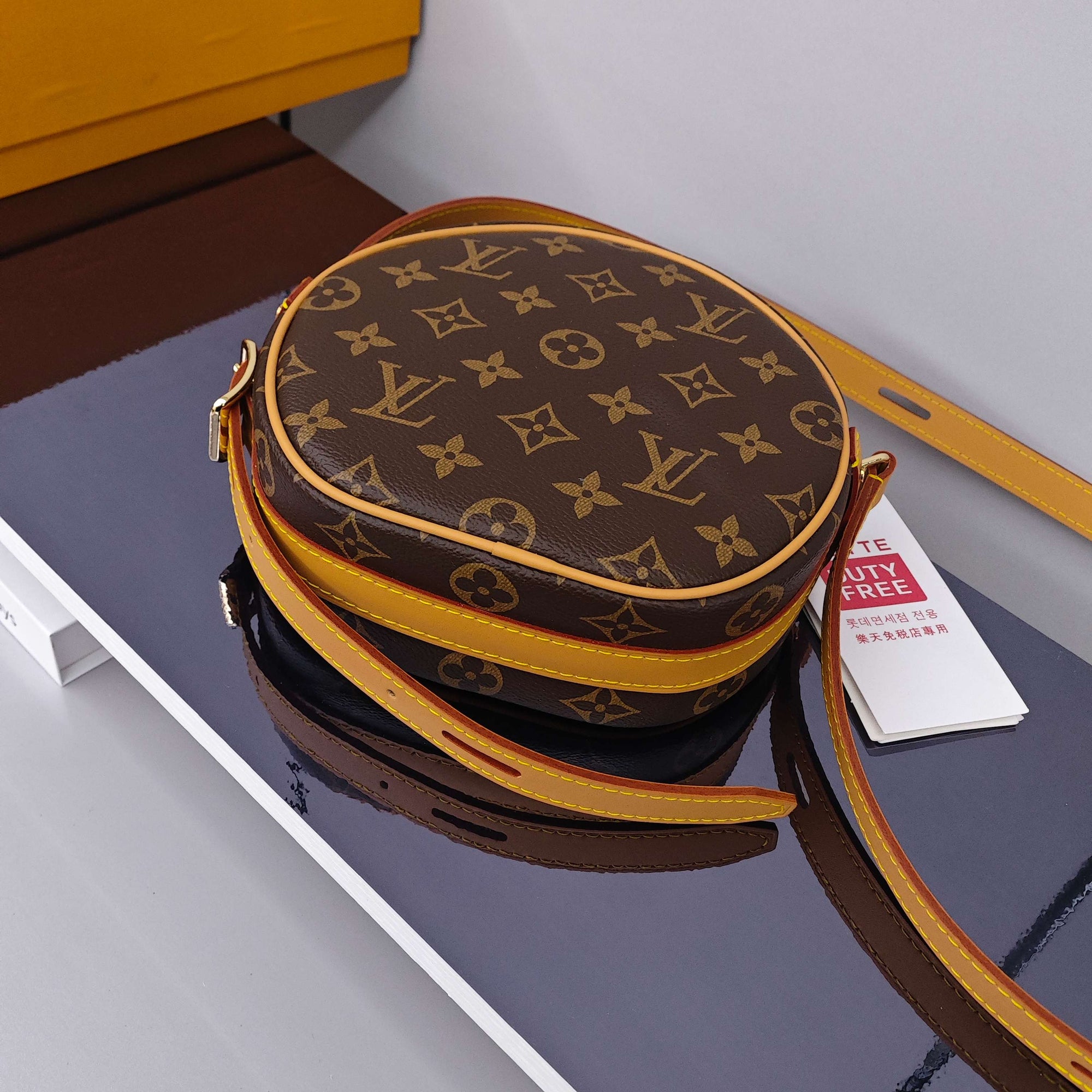 LV Boite Chapeau Souple