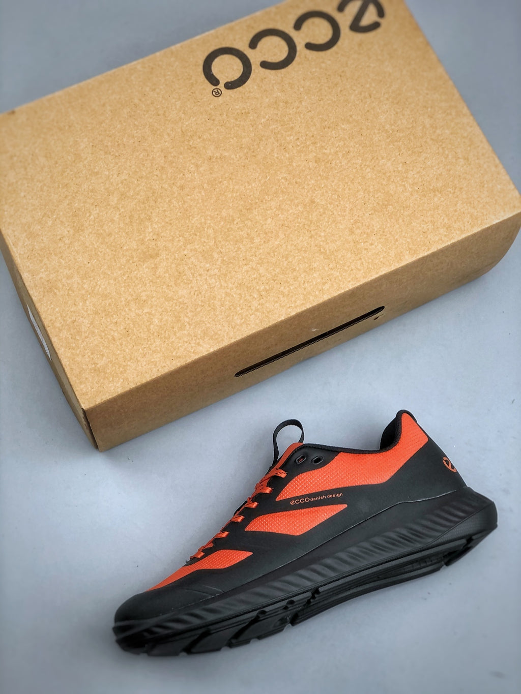 ECCO Black & Red Casual Sneakers