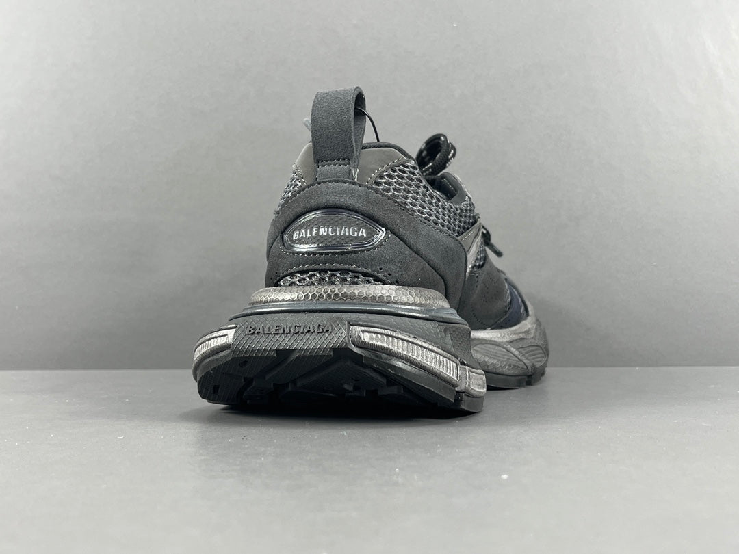 Balenciag! 10.5th generation 3XL Mesh Round Lace-Up Distressed Sole Low-Top Sneakers in Black & gray