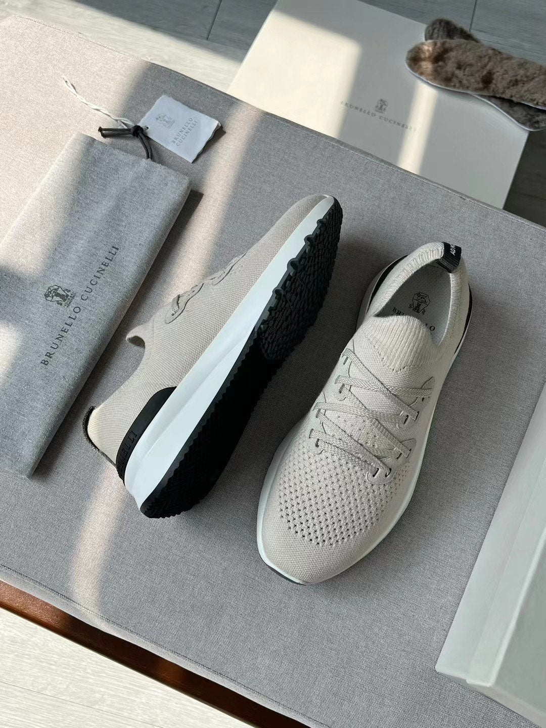 حذاء برونيلو كوتشينيل! Knit Runners