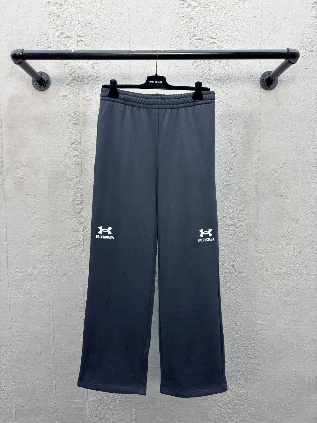 Balenciag! x Under Armou! Baggy Sweatpants