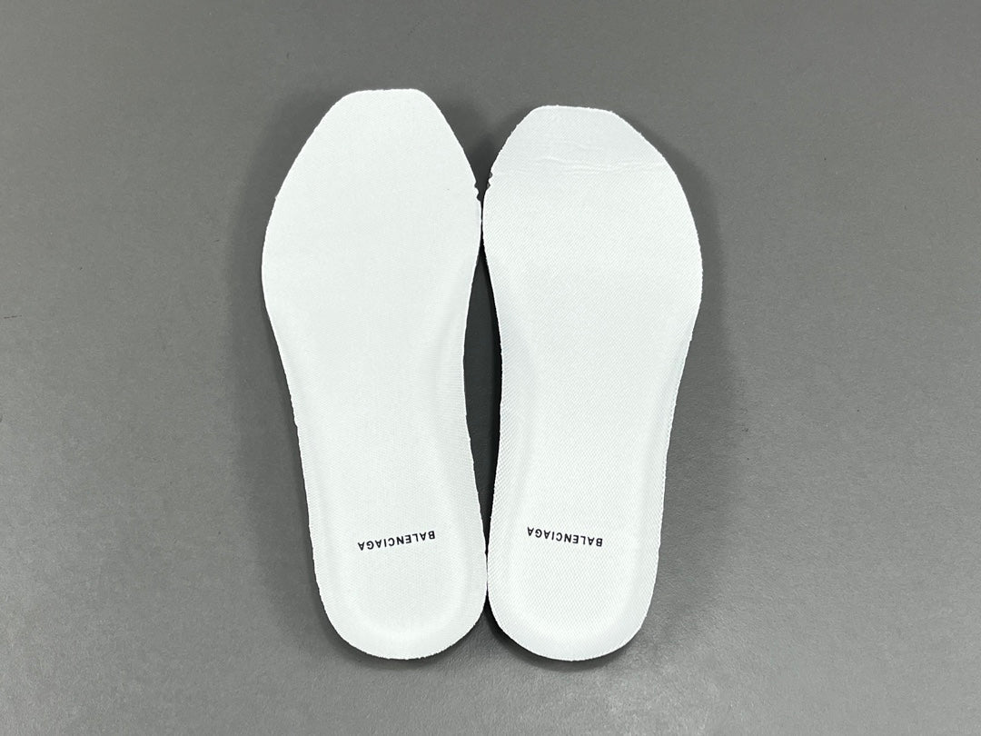 Balenciag! 3xl Mesh Lace-Up Distressed Sneaker in White