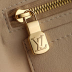 حقيبة يد مونوغرام من LV x TM CarryAll PM