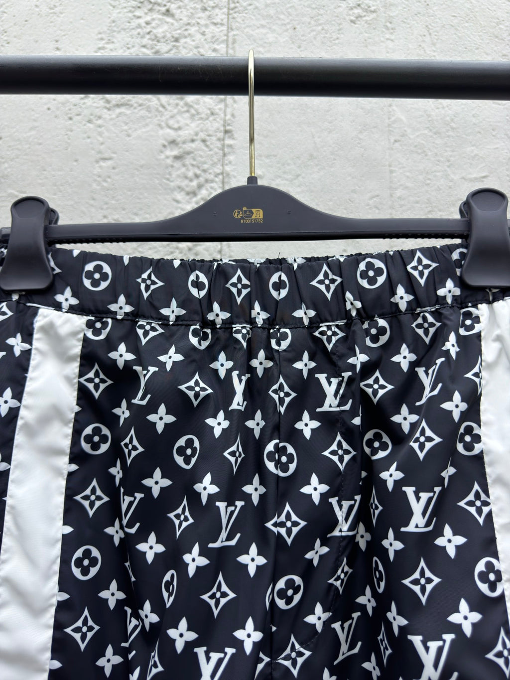 بنطال رياضي كاجوال من LV