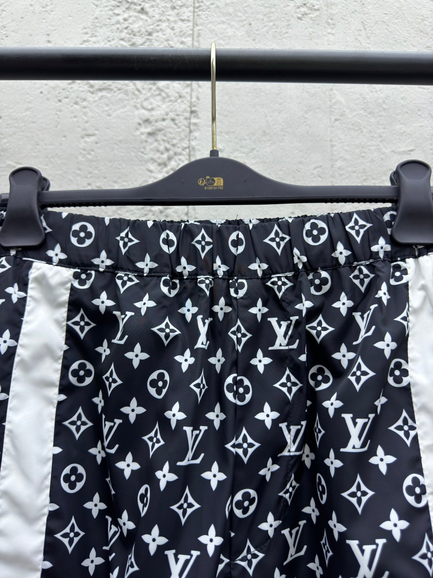 بنطال رياضي كاجوال من LV