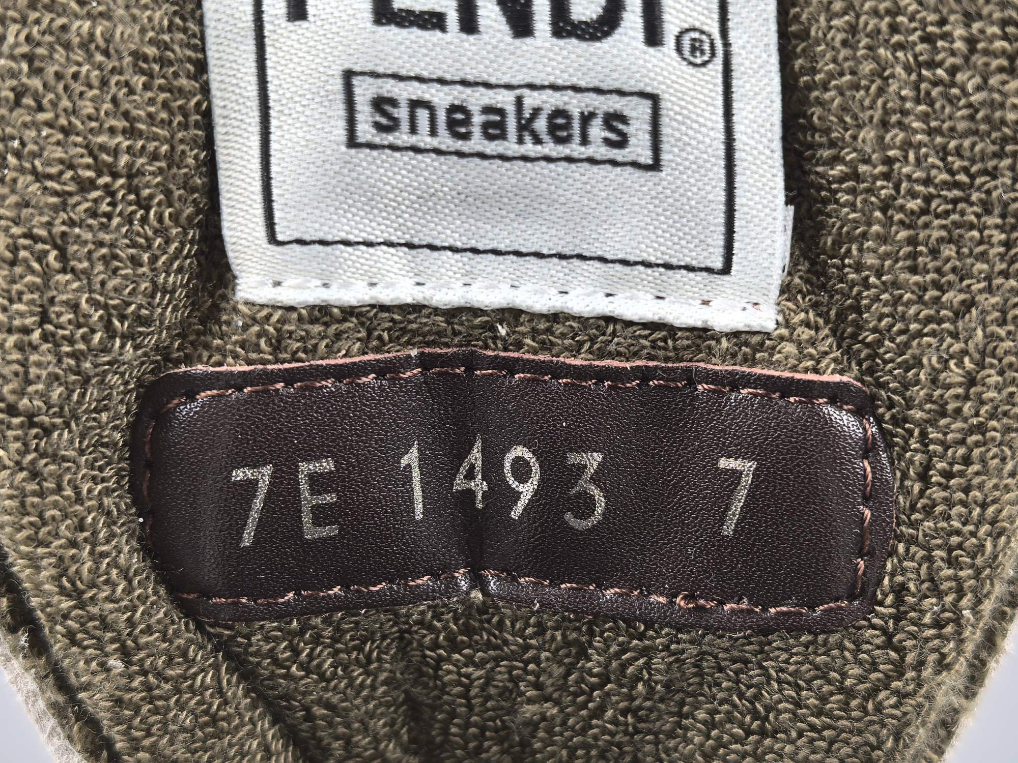 Fend! Match Low tops in black suede