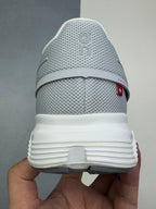 On Clou! 6 Push Sneaker