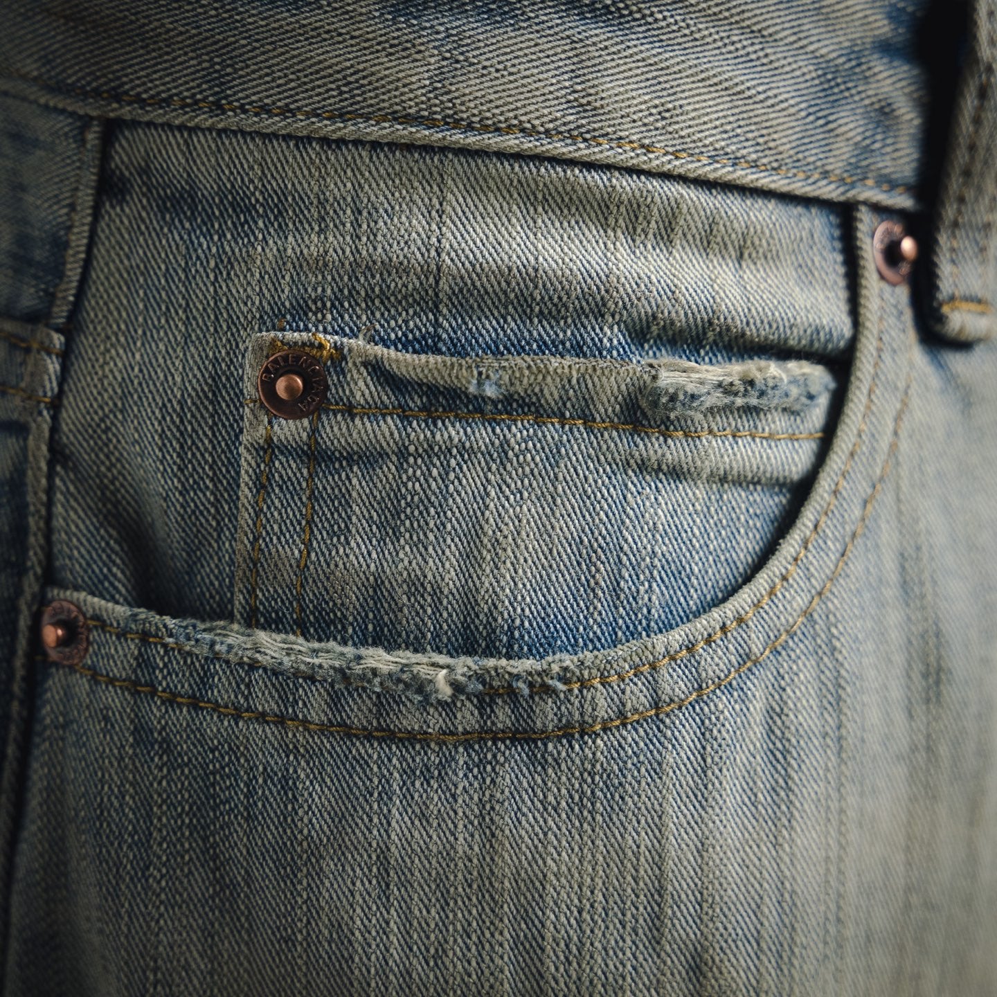 Balenciag! Pull-Down Jeans
