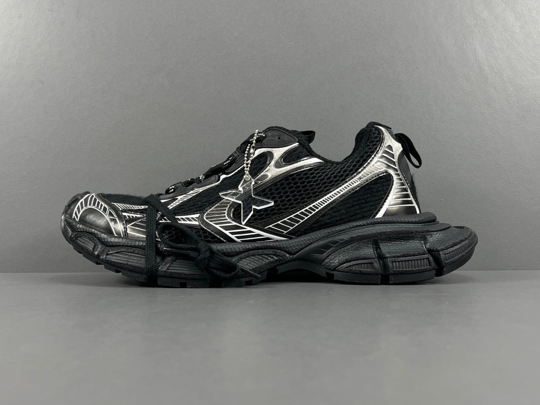 Balenciag! 3XL Mesh Lace-Up Distressed Low-Top Sneakers in Black & Silver