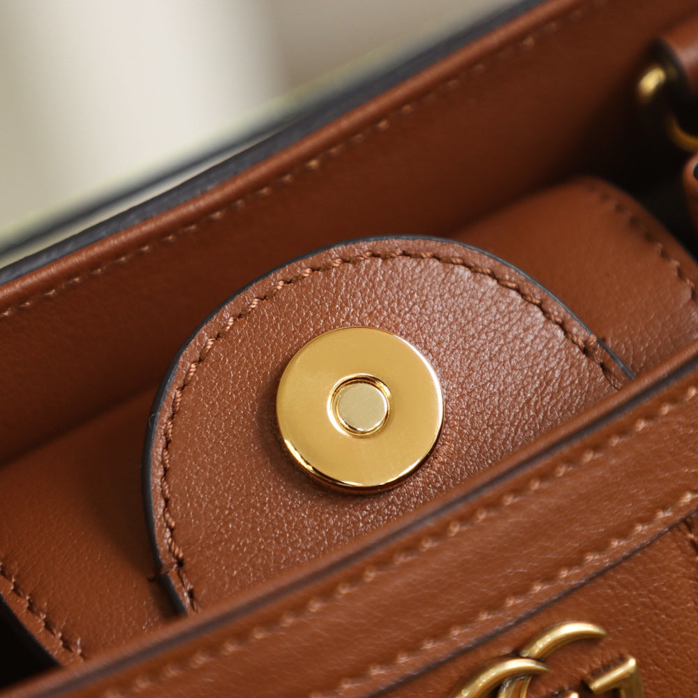 Gucc! Diana Small Tote Bag in Beige brown Leather