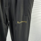بنطال رياضي بشعار Burberr!