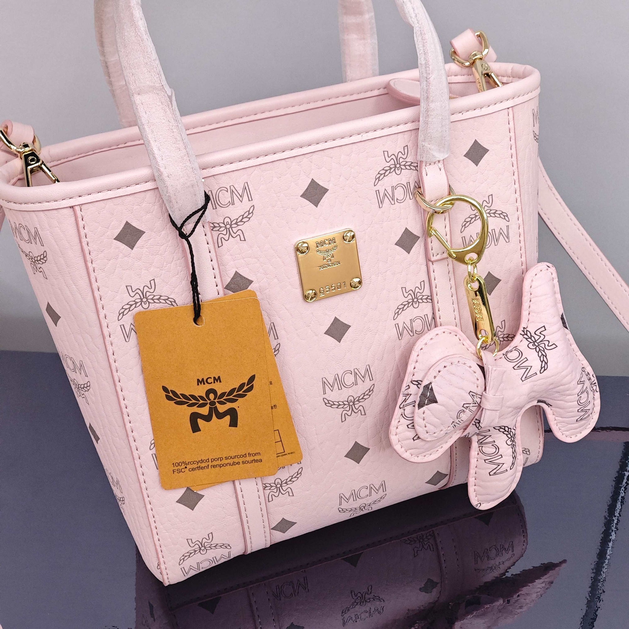 حقيبة تسوق صغيرة من MCM Toni Shopper