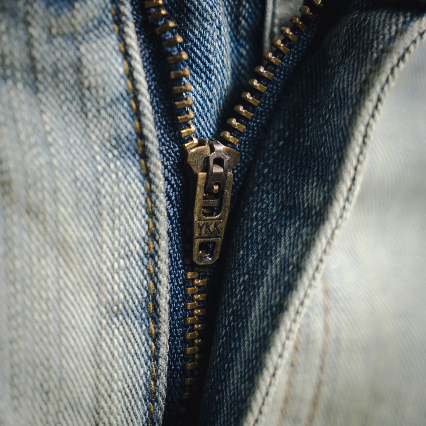Balenciag! Pull-Down Jeans