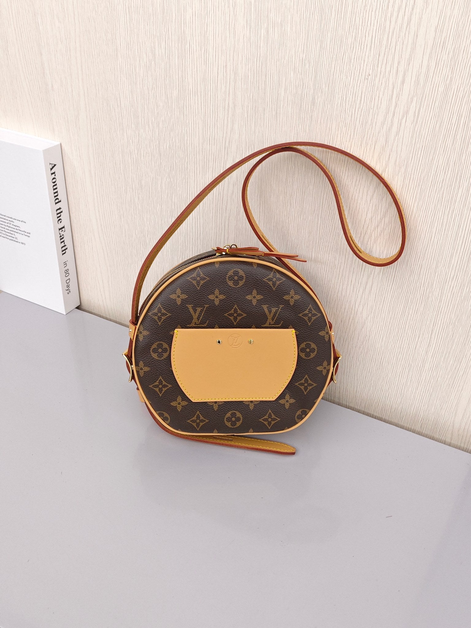 LV Boite Chapeau Souple