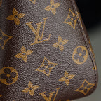 Sac à main LV The Drop PM Monogram