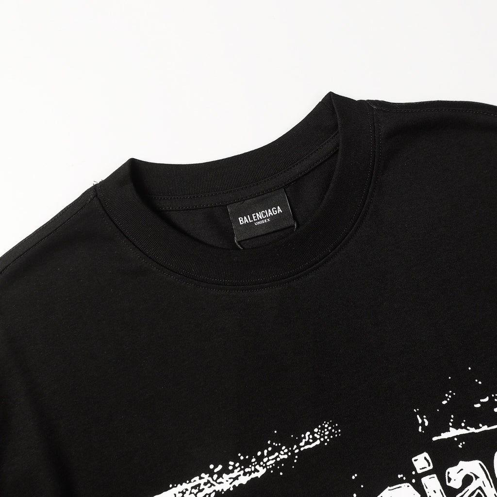 تيشيرت قصير الأكمام بشعار Balenciag!