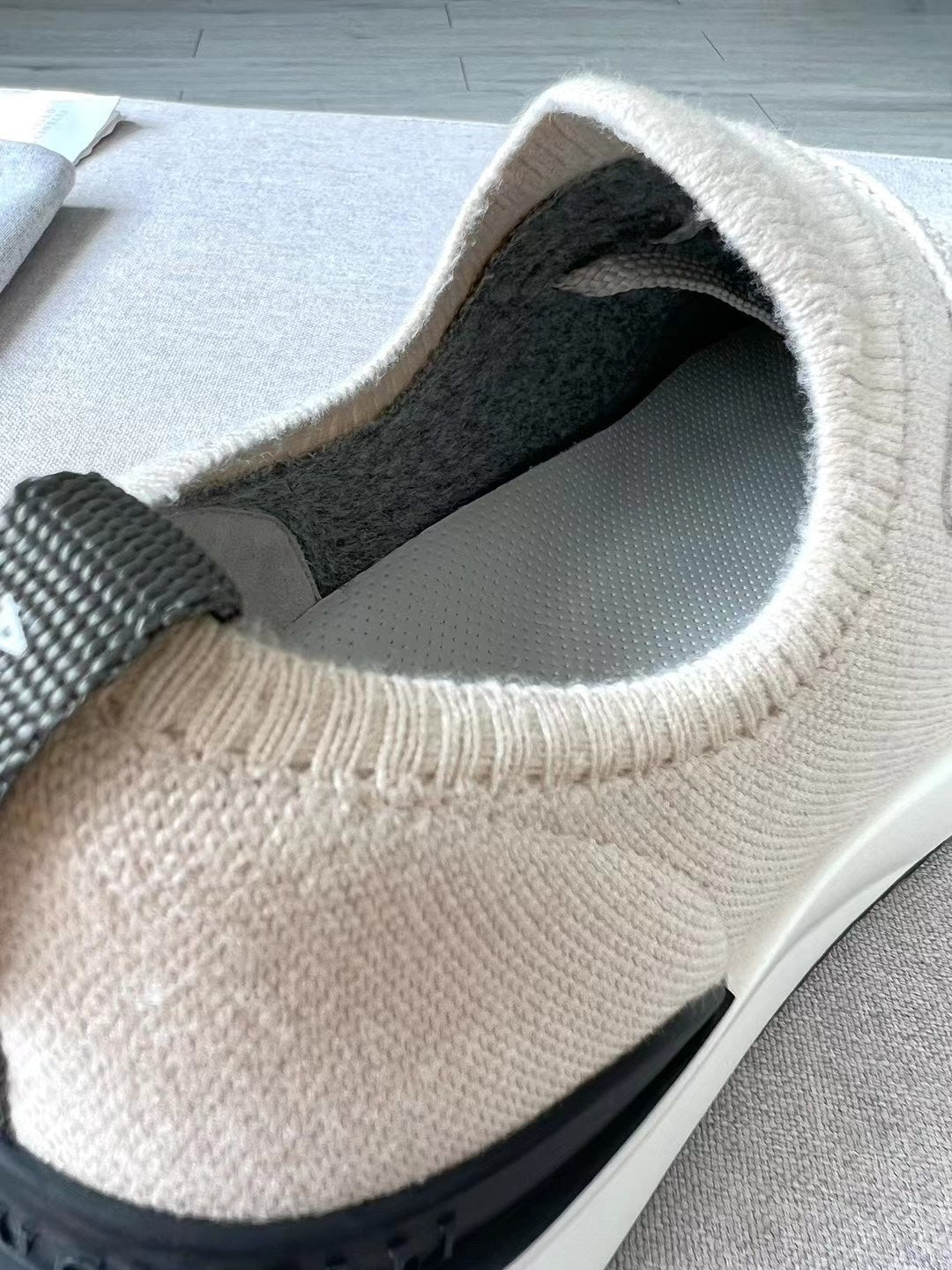 حذاء برونيلو كوتشينيل! Knit Runners