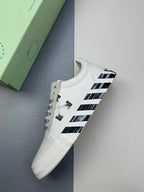 Off-Whit! c/o Virgil Abloh "White Black"