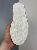 Off-Whit! c/o Virgil Abloh "White Black"