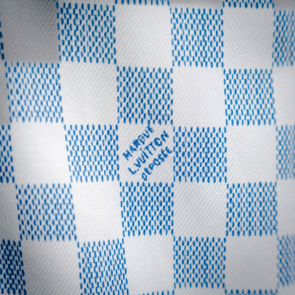 قميص بولو LV Damier Gradient المطبوع من الحرير والقطن بأكمام قصيرة